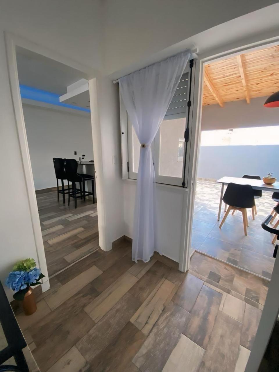 Casa Completa Con Balcon Y Patio Privado Lanus Exterior foto