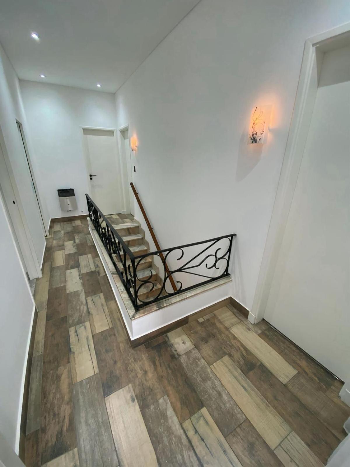 Casa Completa Con Balcon Y Patio Privado Lanus Exterior foto