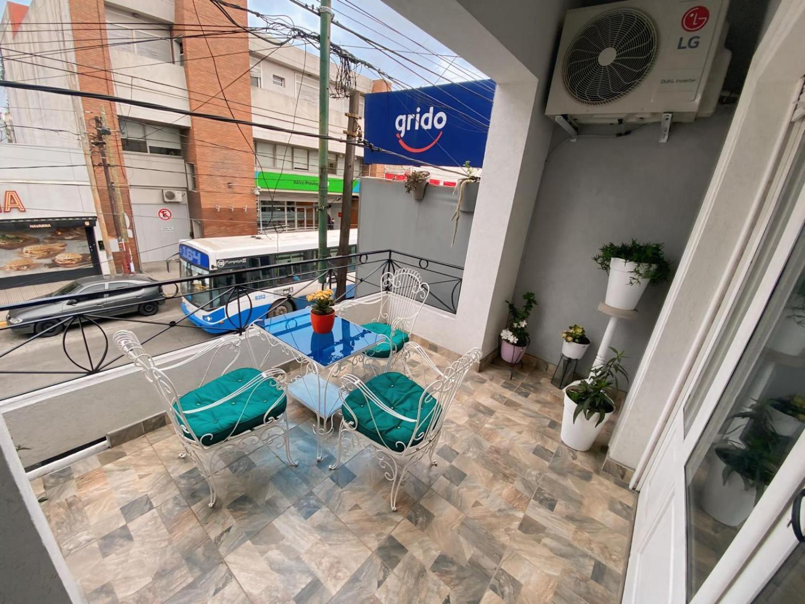 Casa Completa Con Balcon Y Patio Privado Lanus Exterior foto