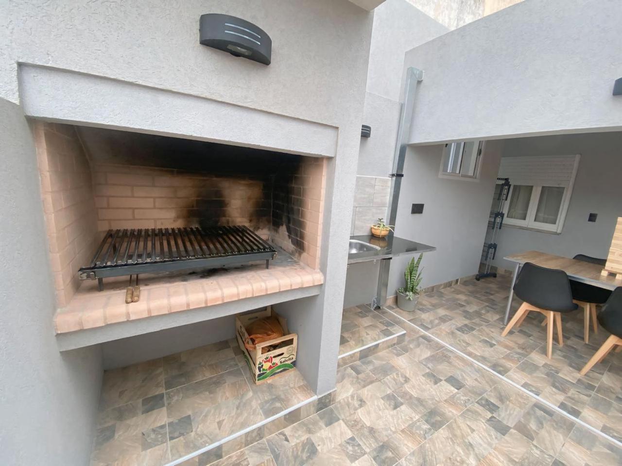 Casa Completa Con Balcon Y Patio Privado Lanus Exterior foto